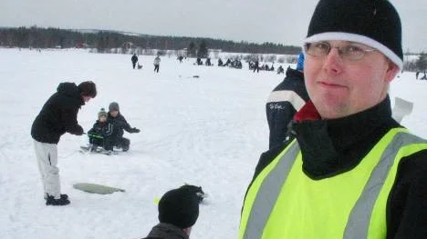Kontrollanten Mats Dahlbäck, Blåsmark, hade idel lovord att ösa över de tävlande. Inte ett enda fiskfusk noterades i svarta boken.