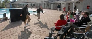 Teater vid poolkanten
