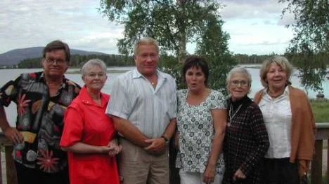 Ordförande Kenneth Strömberg i Arjeplogsgruppen, Elsa Andersson i Arjeplogsgruppen, Alf Sundström från kommunstyrelsen, Christina Sundqvist, ansvarig för hemvändardagarna vid Arjeplogs kommun samt Kerstin Jilläng och Margaretha Holmström från Arjeplogsgruppen i Luleå.
