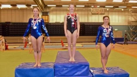 Adina Rumbutis, Älvsbyn, vann sin klass i Sverigepokalen före  Moa Bresky och Molly Fondelius.