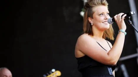 Amanda Johansson, 16, börjar hundlinjen vid Grans i höst men tjejen kan sjunga också, bidrag: Duffys megahit "Mercy".