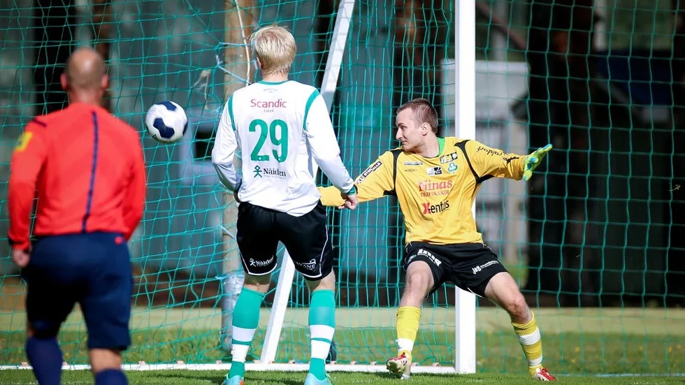 Baik Bergnäsets aik - ifk Umeå Oskar Zetterström och Andreas Kylmänen (29)