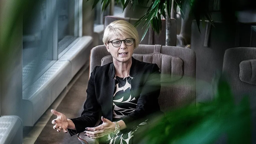 TUMMEN NED. Svenskt Näringsliv gör tummen ned för Elisabeth Svantessons och Moderaternas förslag om arbetsmarknadsutbildningarna. Men allt i Moderaternas riksdagsmotion är inte dåligt.