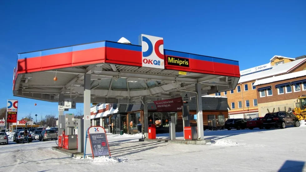 BENSINMACK. Marken måste saneras vilket innebär slutet för OKQ8:s mack på Västergatan. Tidigast till sommaren väntas saneringsarbetet komma igång.