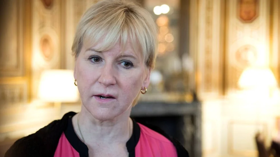 BARENTS. Utrikesminister Margot Wallström (S) bör lyssna på sina partivänner i Norrbotten.