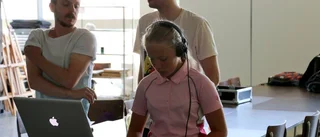 Dj-proffs lär ungdomar mixa musik