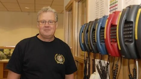 I ständig kontakt med omvärlden. Mats Åhman berättar att Transporttjänsten i Arvidsjaur planerar mellan 40 000 och 45 000 resor inrikes och cirka 3 000 utrikesresor.