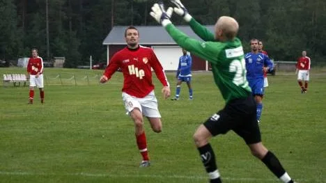 Peder Nilsson gjorde tre mål när Hemmingsmark hade stor målfest borta mot Bureå i division 3. Hemmingsmark återtog också serieledningen. (arkivbild)