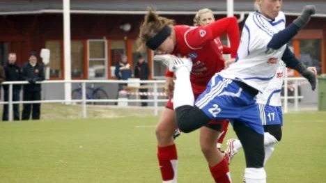 Vilken näsbränna det blev för Karin Berg och hennes lagkompisar. Säsongens första förlust trots stort spelövertag mot Älvsjö.