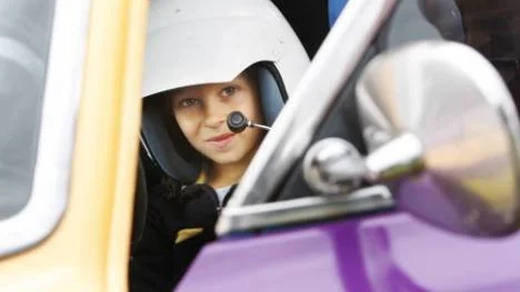 Arvid Lövgren, 5, från Piteå, tyckte om att provsitta Curt Jonssons rallycross-Volvo från 1971.