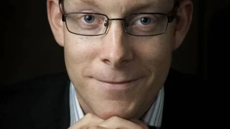 Migrationsminister Tobias Billström tycks sakna grepp över de myndigheter som beslutar om avvisningar av asylsökande. Nu kan barnfamiljer avvisas till Irak, unga män till Afghanistan och förföljda kvinnor till irakiska kurdistan.