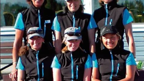 I dag och i morgon står Arvidsjaurs GK som historisk arrangör för seriespel i golf damer div II.  Detta som en följd av att klubben för första gången har ett representationslag på denna nivå sedan klubben startades. I AGK:s laget ingår följande tjejer Monica Stenlund, Sonja Lindman, Ulrica Lundgren, Helena Lindmark, Amanda Lundgren och Matilda Holmqvist. Saknas på bilden gör Terese Bergecliff.
