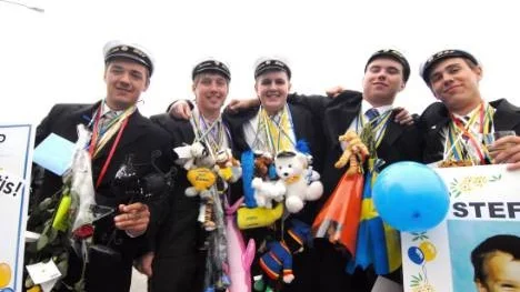 Philipp Bisping, Marcus Lundström, Viktor Stefansson, Jimmy Nordlund och Stefan Andersson firade sin student.