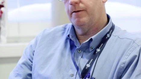 "De allra flesta är väldigt måna om att få tidningen eller posten. Man kan ha postlådan en bit in om man sköter snöröjningen och det gör de flesta", säger Peter Burman.