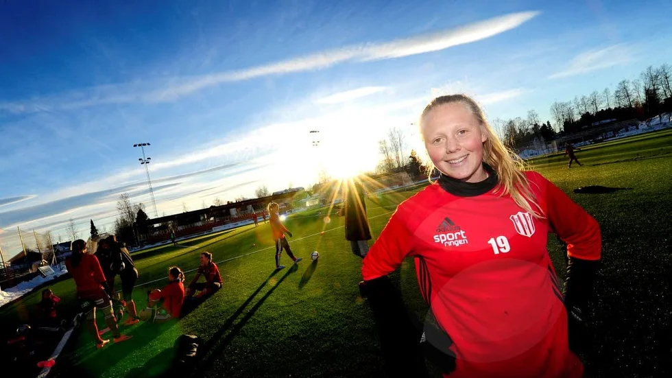 Förväntansfull. Elin Bragnum har AIK som moderklubb. Nu ställs hon för första gången mot sina gamla lagkamrater.