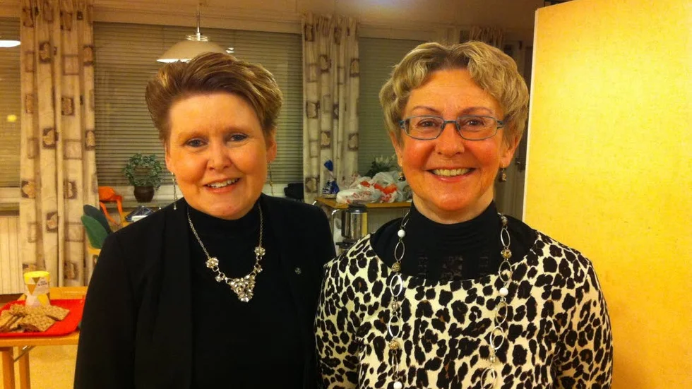 Muntra. Pernilla Gunther och Helén Lindbäck.