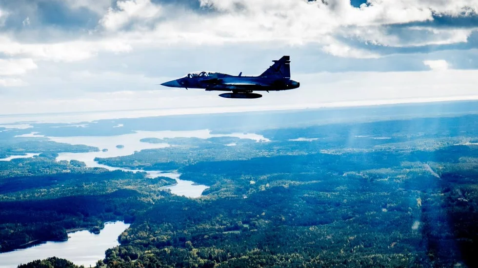 Klirr. Militära övningar ger intäkter på ort och ställe, i Luleås fall minst tio miljoner kronor eller mer.