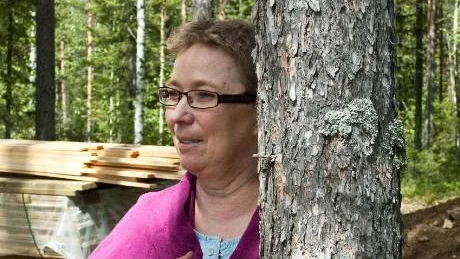 NERVÖSt. Hotelldirektör Britta Jonsson-Lindvall följde arbetet för förhöjd puls.