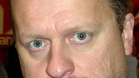 SPARKAS? Kommunalrådet Kenneth Stålnacke i Kiruna angrips från två håll. Dels av en falang inom det egna partiet och dels av en rad purfärska partimedlemmar från Gruvtolvan, som anser att partiet gått för långt till höger.