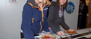 Stökigt och högljutt när eleverna ska äta