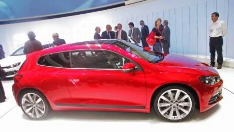 GLAD BIL. Volkswagen Scirocco Foto: JOHANNES COLLIN