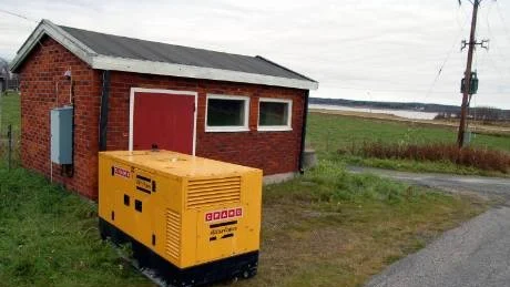 ELFÖRSÖRJNING HOTAD. Mikael Styrman hotar med att klippa strömmen i norra Haparanda. På bilden ett elverk i Korpikylä, cirka 35 kilometer norr om Haparanda.