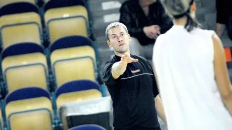 SEGERSUGEN. Dennis Pihl konstaterar att man behöver få en positiv trend innan semifinalspelet inleds.