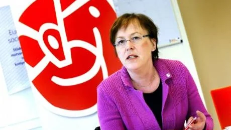 RÄTT SATSNING. Socialdemokraten Karin Åström uppskattar Luleå kommuns insatser mot ungdomsarbetslösheten. Foto: Eija Dunder