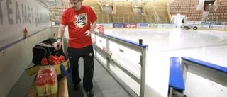 "Greppa" har 40 år i hockeyns tjänst