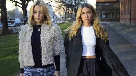 "Det funkar bättre ute i landet än i Stockholm, folk är så dryga och kräsna här", säger Rebecca Scheja.                                   <p><p><p><p> <p><p><p><p><p><p><p><p><p>