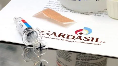 Landstinget ser Gardasil som ett bättre vaccin än de konkurrerande. Gardasil skyddar även mot kondylom, säger läkemedelsstrategen Anders Bergström.