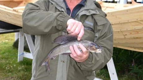SEGRARE. Stefan Brandlöv med sin vinnarharr på 452 gram.
