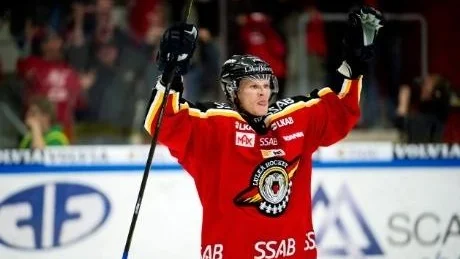 SLOG TILL. Nyförvärvet Mika Pyörälä slog till direkt i sin första match i Luleåtröjan.