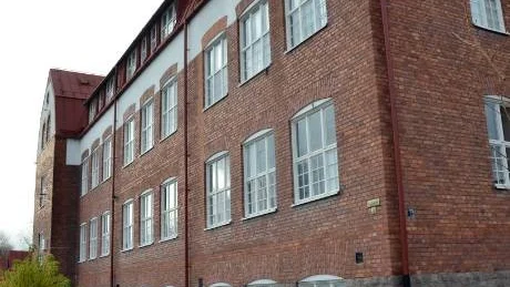 KULTURHUSPLATS. Lika stor som den tidigare centralskolan i Gällivare och med ett Riksgruvmuseum och ett hotell i anslutning. Det är en framtidsvision för centrala Gällivare. Foto: Kenth Bergmark