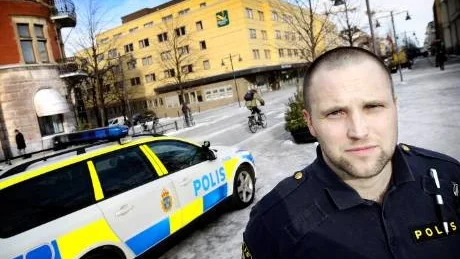 GÅRDEN VIKTIG. "En ungdomsgård är viktig. Då har vi en kontaktyta gentemot ungdomarna", säger polisassistent Mikael Engren med områdesansvar vid Kalixpolisen.