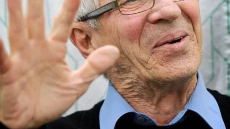 KASSÖR. Eskil Johansson, kassör i föreningen Vitådalen, tyckte det var en toppenidé införskaffa hjärtstartare till byarna.