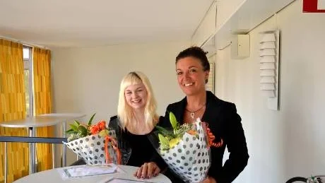 PRISADE. Eleven Astrid Johansson och marknadschefen Ulrica Åström delar årets jämställdhetspris i Luleå i år.