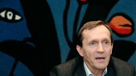 MAGSJUK. Regionchefen Arnold Wonkavaara tillhör dem  som drabbades av magsjuka. "Jag är tung i kroppen och har diarré", berättar han.