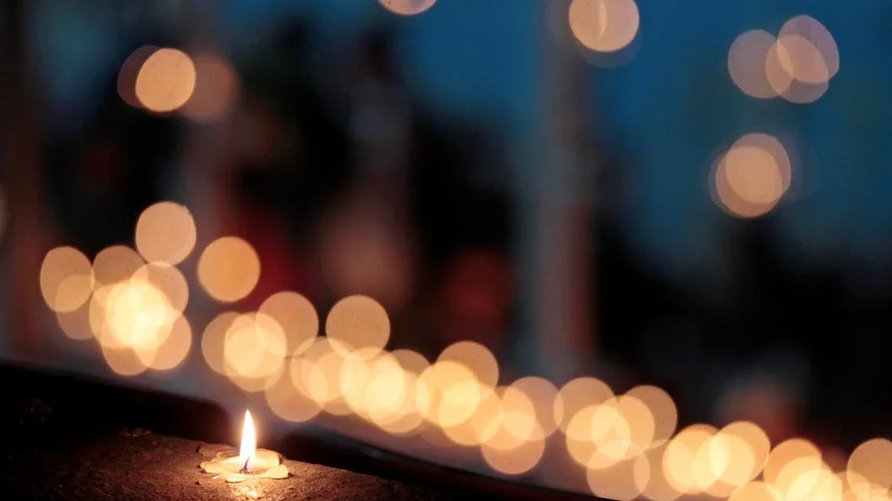 Ljusmanifestation. Ikväll arrangeras en manifestation vid Gula paviljongen i Luleå.