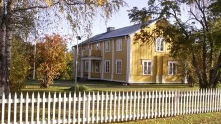 B&B? Nu vill Överkalix kommun att Prästgården i Bränna ska drivas som ett minihotell.