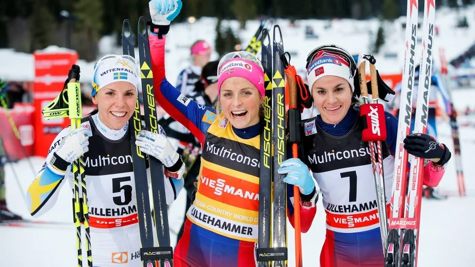 Palltrion. Charlotte Kalla (3), Therese Johaug (1) och Heidi Weng (2).
