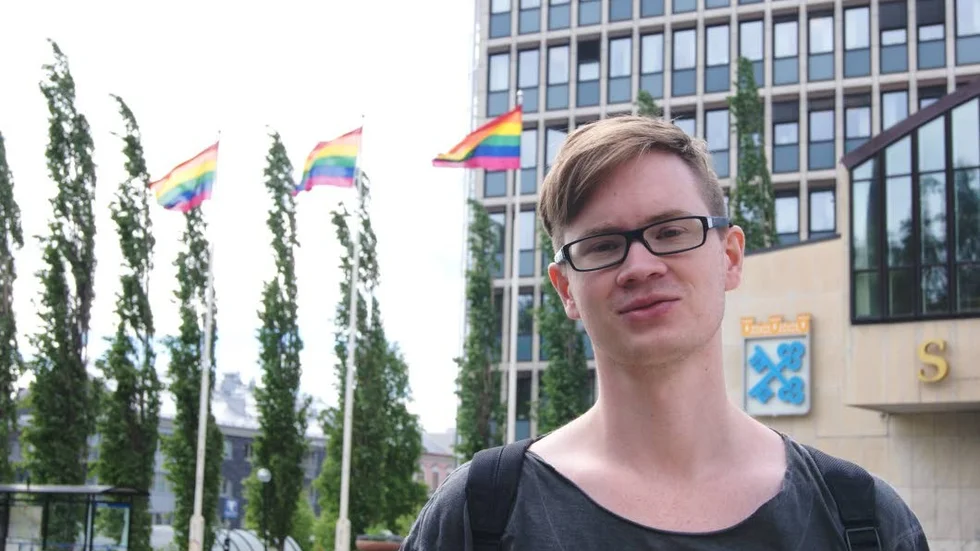 Bloggaren, fotografen och föreläsaren Tomas Gunnarsson, mer känd som Genusfotografen, föreläste när Pridefestivalen drog igång i Luleå.