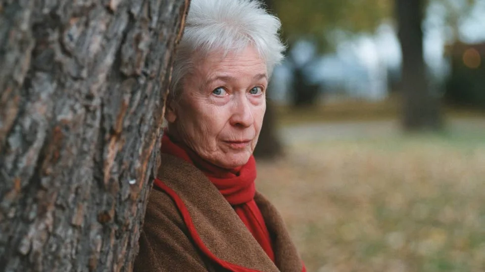 Tio års dagböcker. Sara Lidman flyttade till föräldrahemmet i Missenträsk och började skriva dagbok parallellt med sitt stora romanprojekt, Jernbaneeposet. Nu har hennes författardagböcker getts ut på Albert Bonniers förlag.