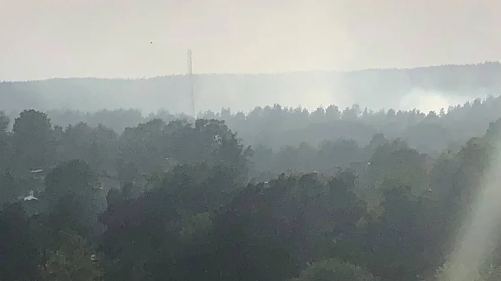 Röken vid branden vid Åby syntes långväga.