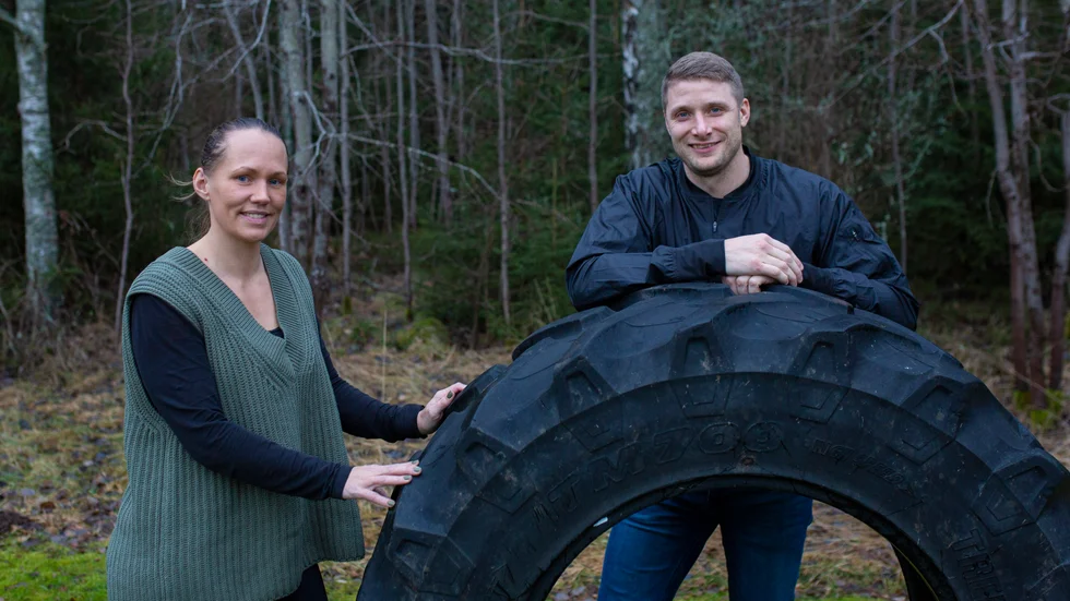 Rebecka Sand och Johnny Johansson brinner för träning och rörelse. Trots tre barn har de inga problem att få in träningen i livspusslet.  