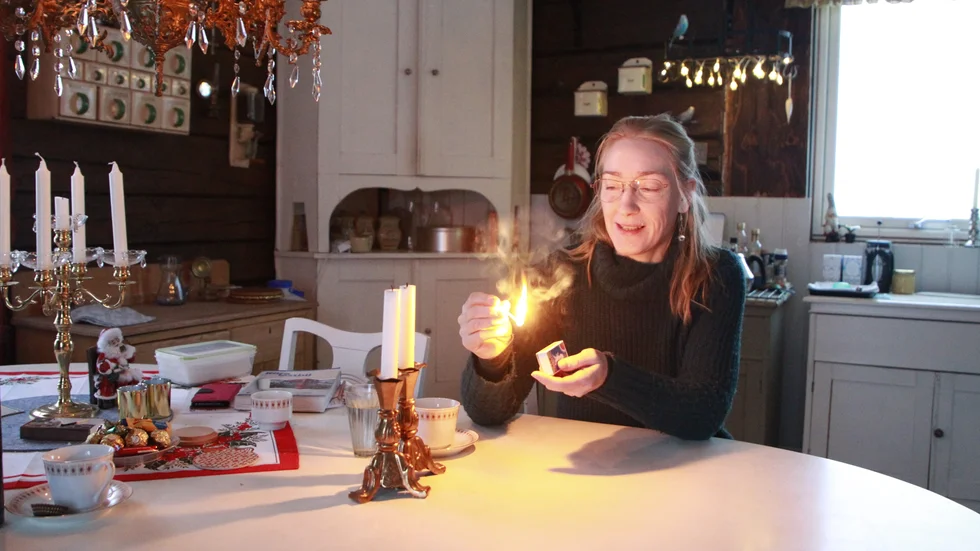 Linda-Marie Nordbergs stora projekt just nu är servicehuset där hon tänkt rymma bastu, gasolfrys och en ugn. Att kunna baka är en av de få saker som hon verkligt har saknat sedan flytten till torpet.