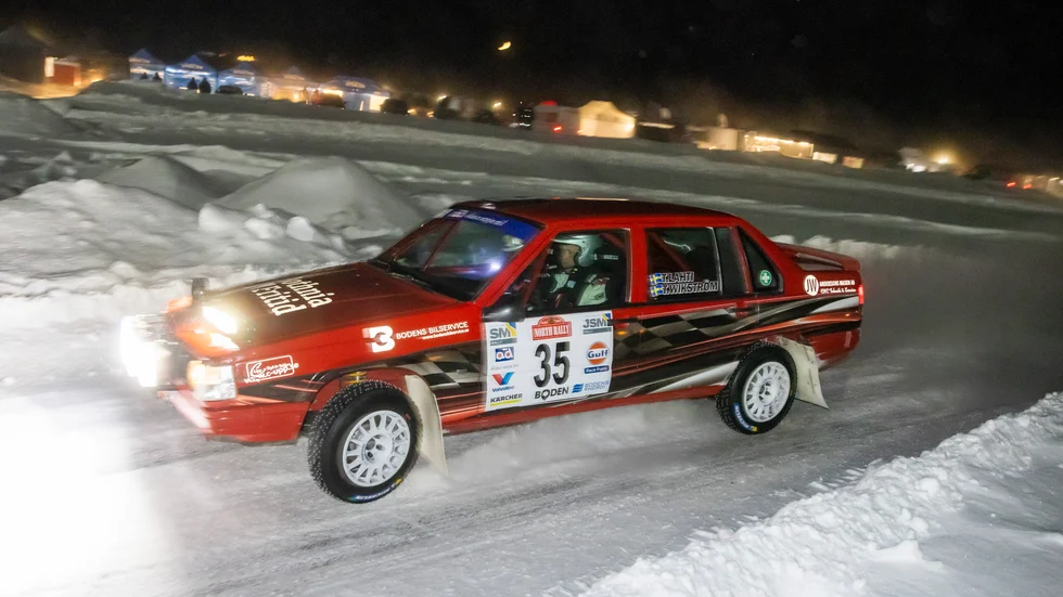 Thomas Lahtis Volvo 940 har över 300 hästar under huven.