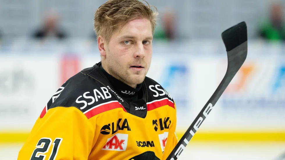 "Det han säger är ganska grovt. Jag tycker det säger mer om honom än om mig. Jag skulle aldrig säga något sådant", säger Juhani Tyrväinen.