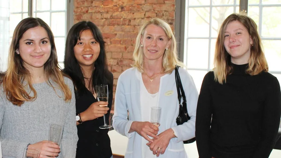 Marianne Rashed, Lina Kromnér, läraren Pernilla Tunesson och Matilda Danielsson.