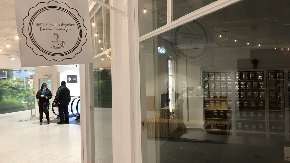 Teburkar och annat står kvar i lokalerna efter konkursen men Småstaden har åter tillgång till dem och de går att hyra.